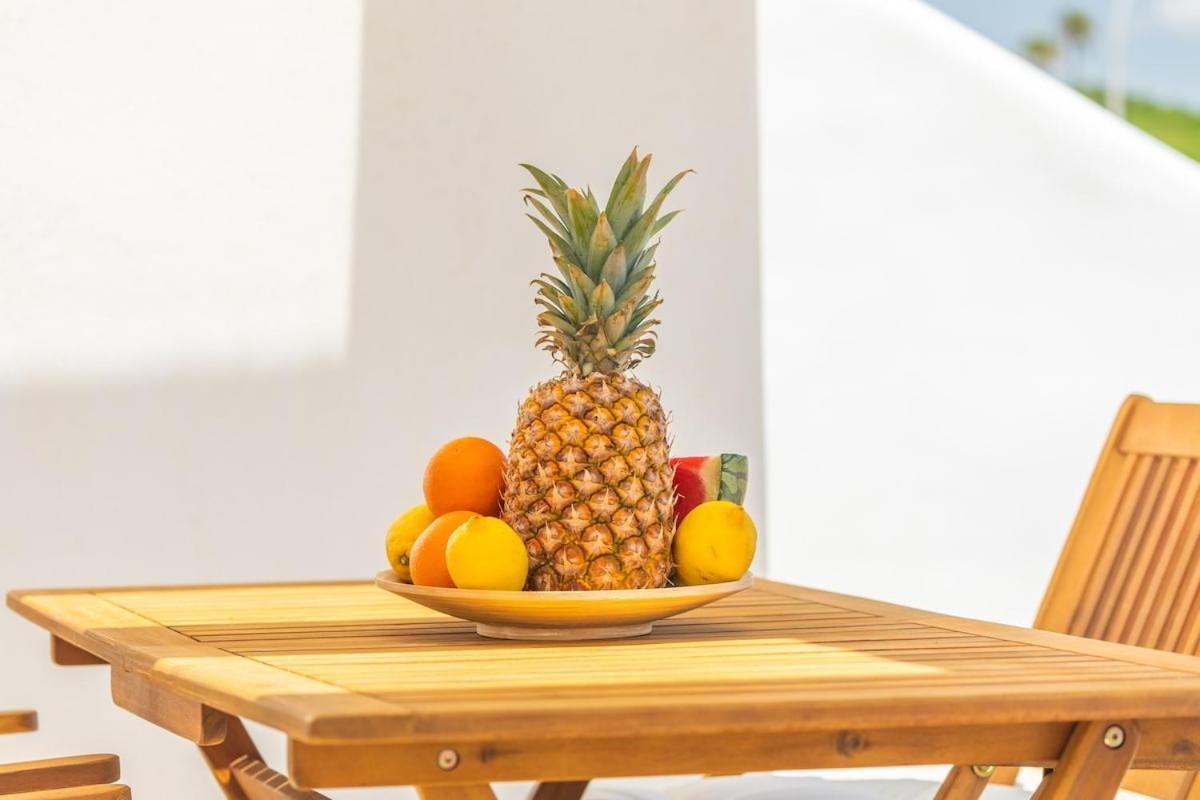 Con Terraza, Piscina Y Parking Tarifa